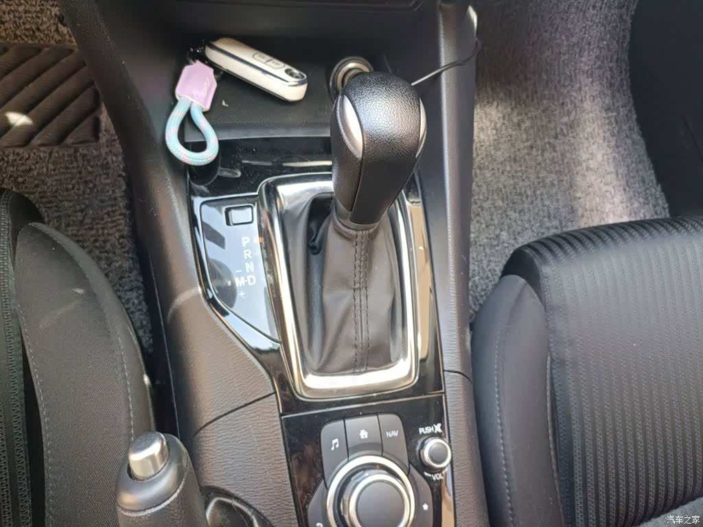 Mazda Mazda3, 2016 7