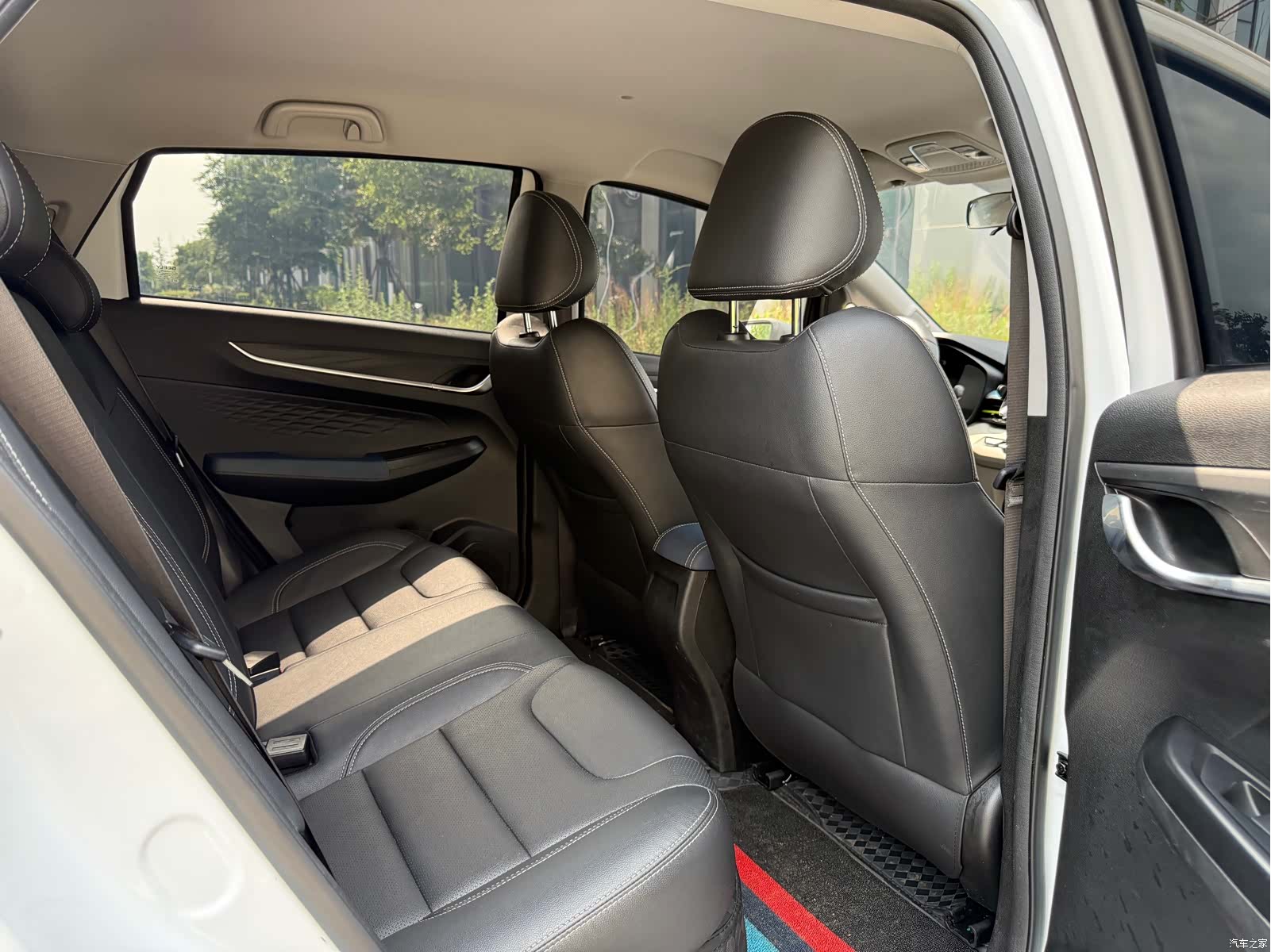 Geely EX3, 2022 9