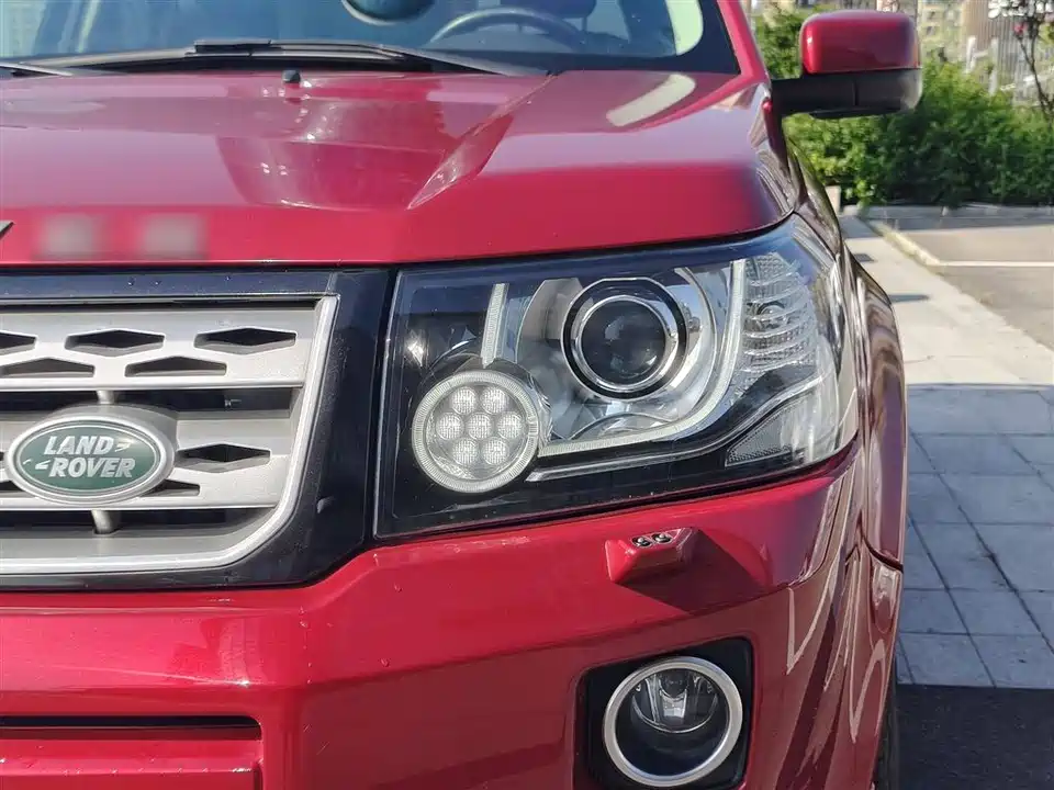 Land Rover Freelander 2