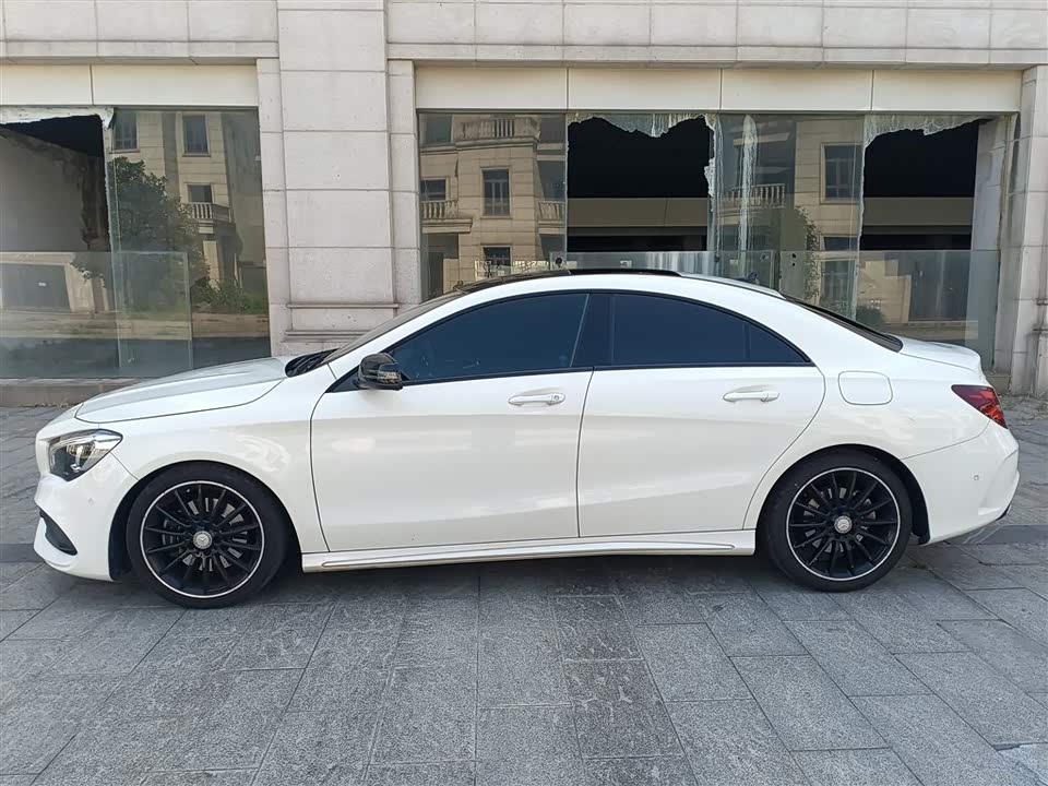 Mercedes-Benz CLA