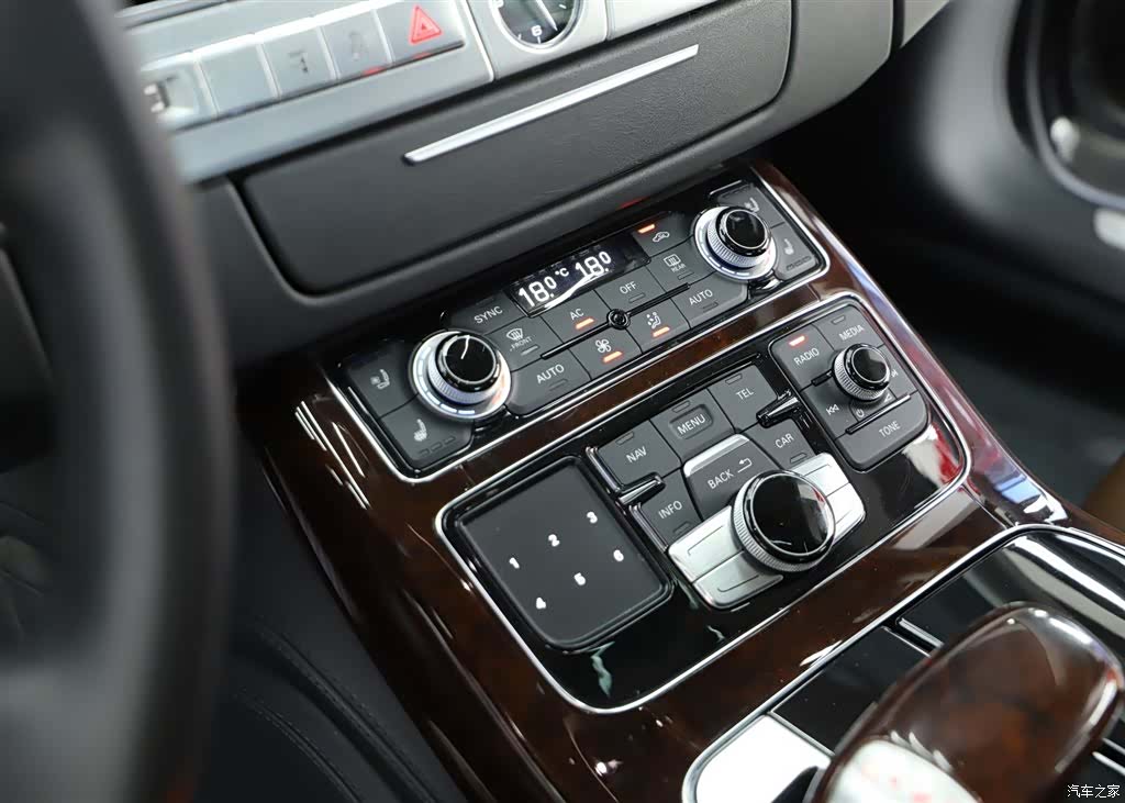 Audi A8L, 2012 11
