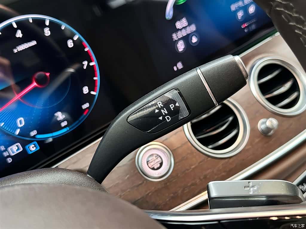 Mercedes-Benz E-Class, 2021 18