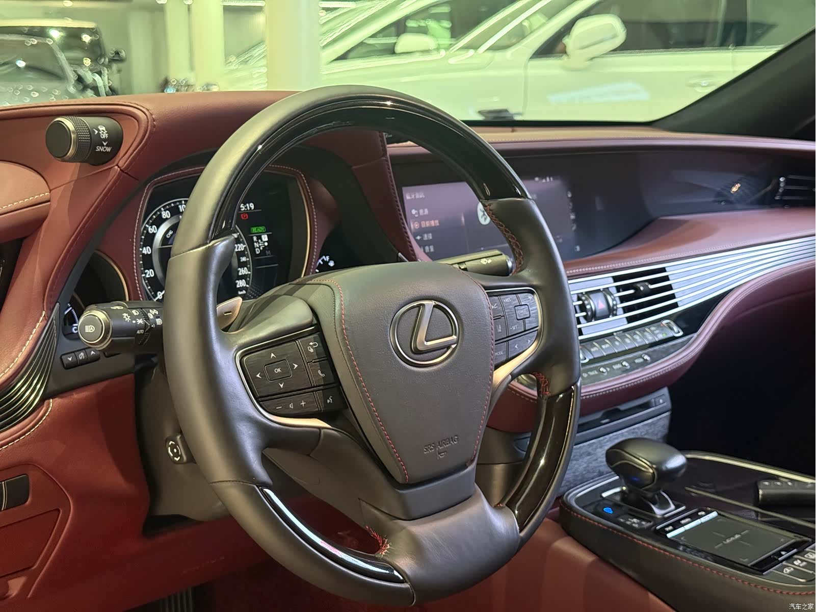 Lexus LS, 2019 все фото