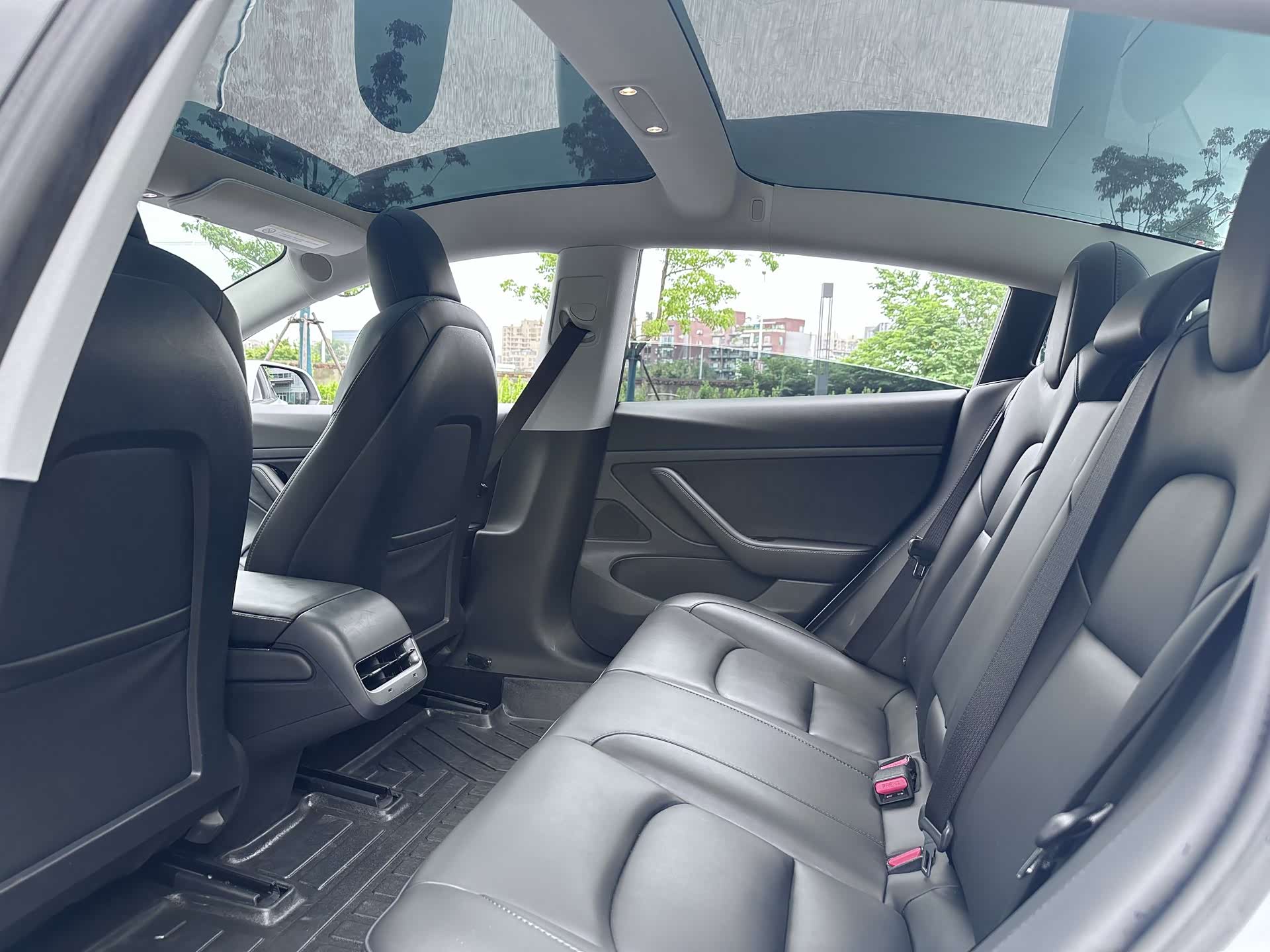 Tesla Model 3, 2020 6
