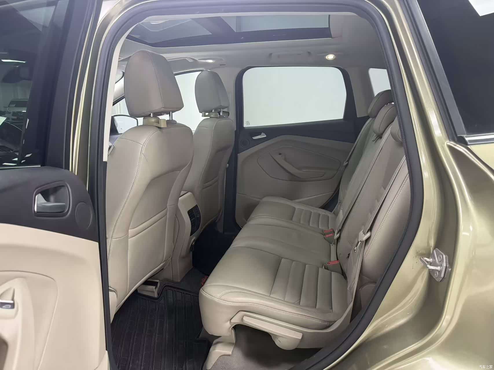 Ford Kuga, 2013 6