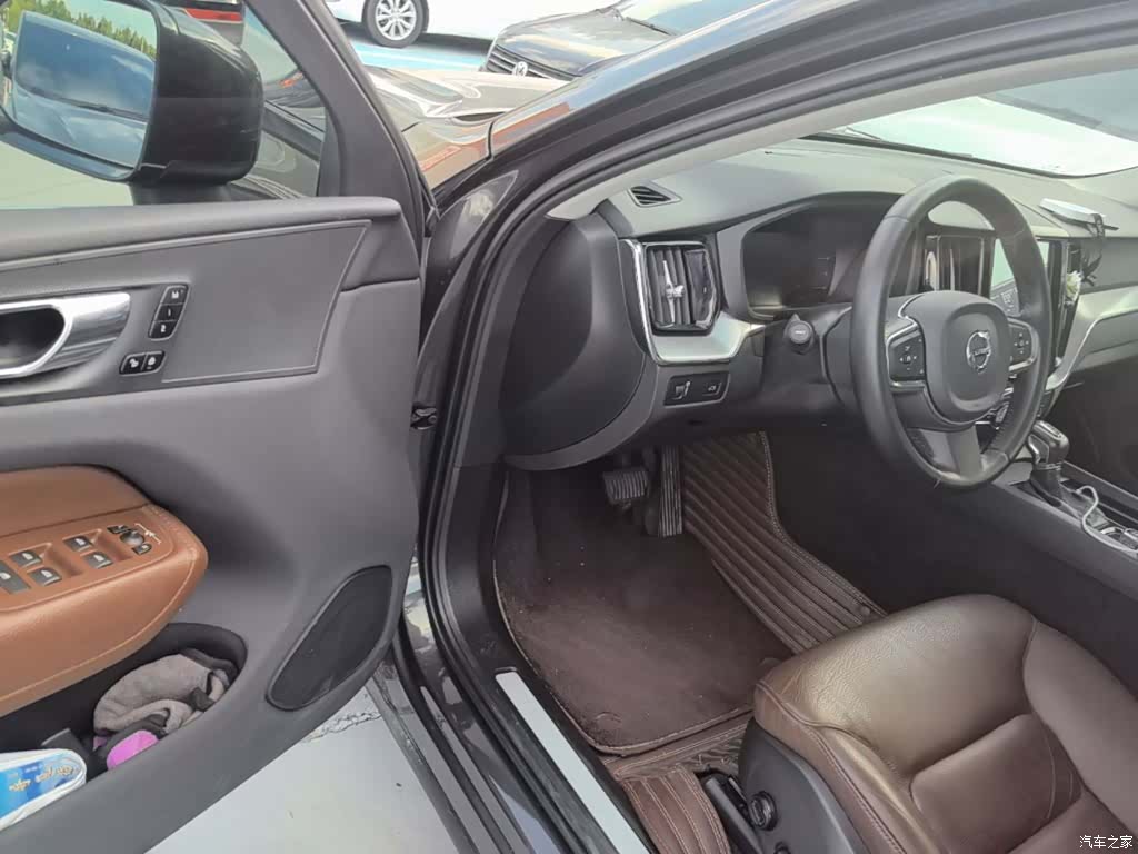 Volvo XC60, 2019 16
