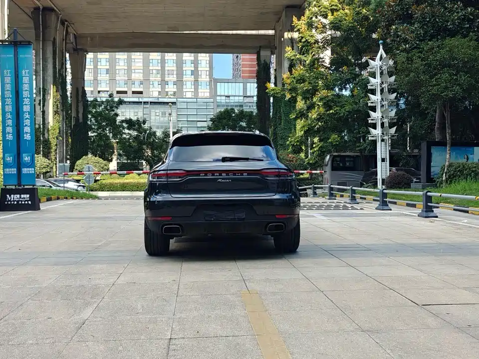 Porsche Macan
