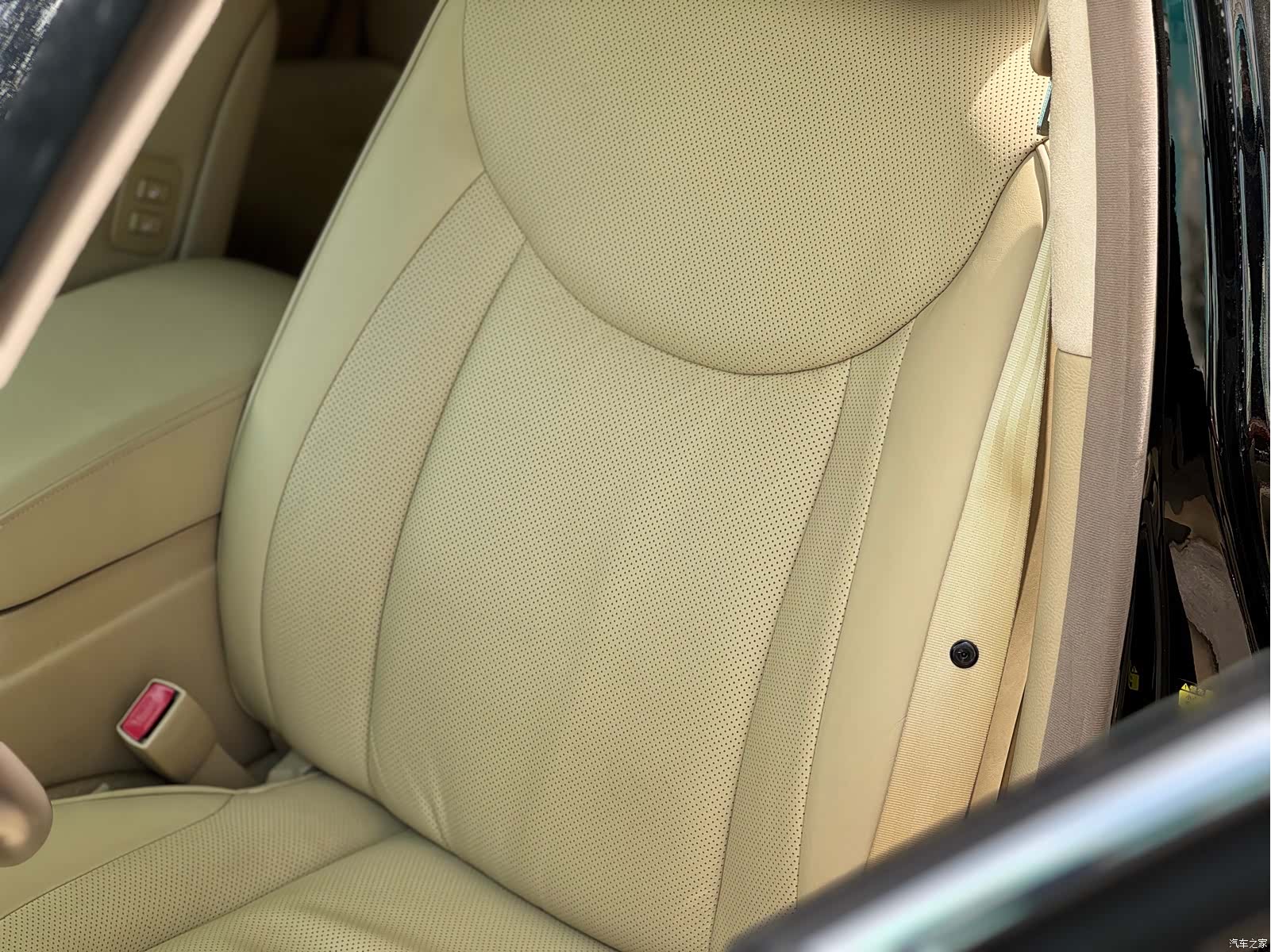 Lexus LS, 2005 8