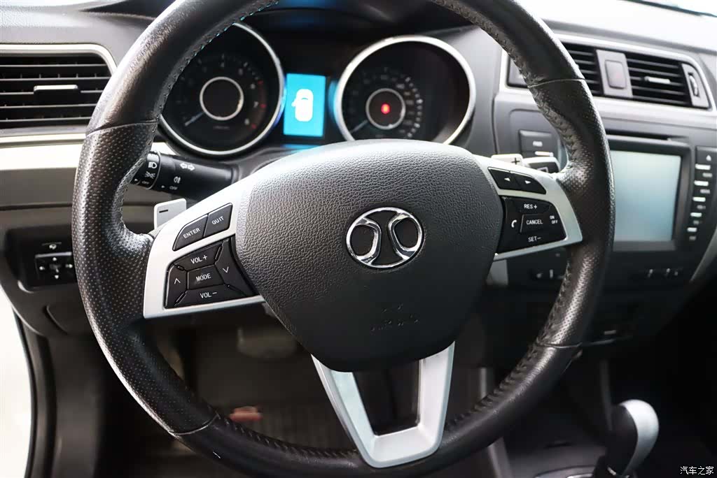 BAIC X65, 2015 16