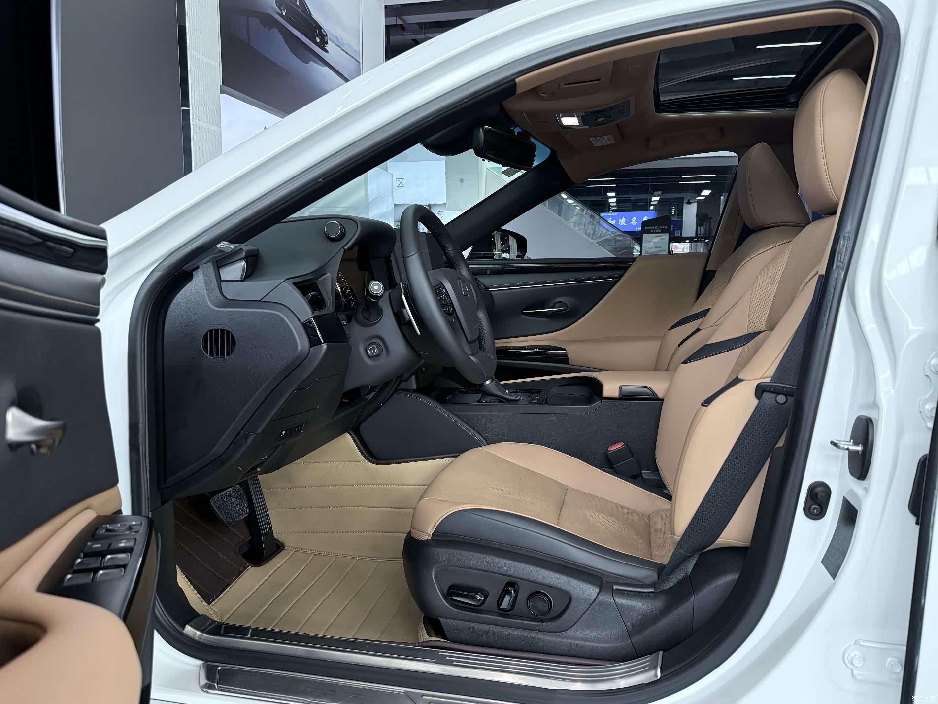 Lexus ES, 2023 7