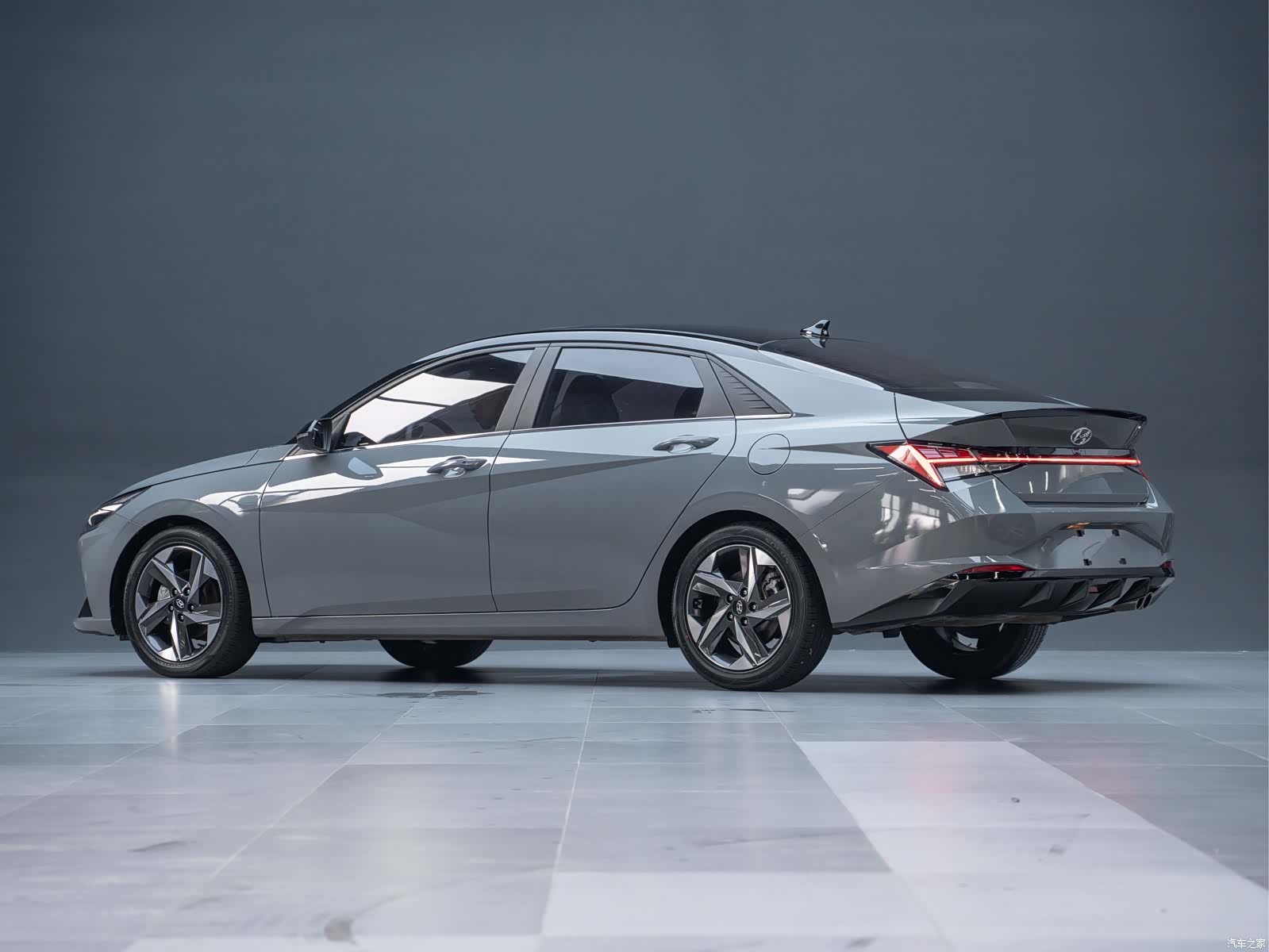 Hyundai Elantra, 2023 8