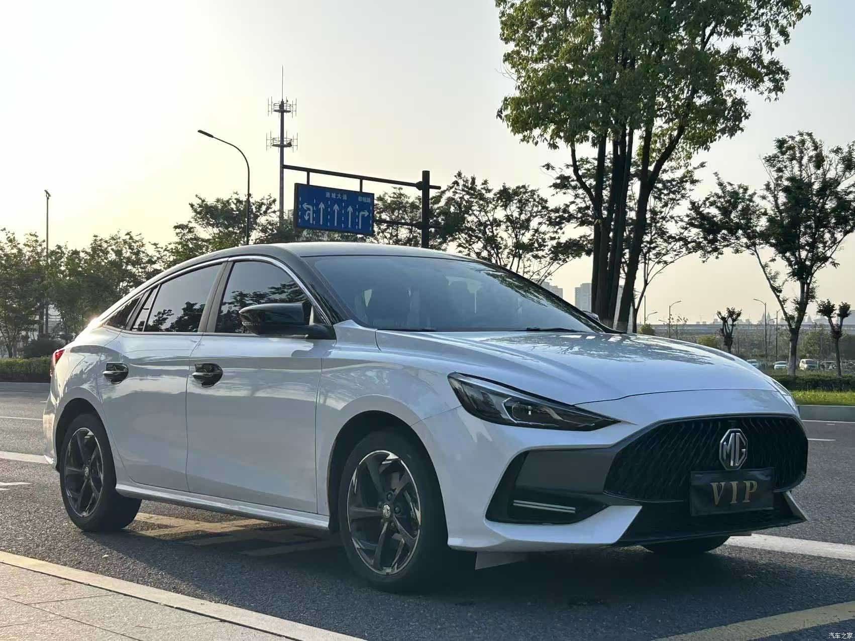 MG MG5, 2023 13