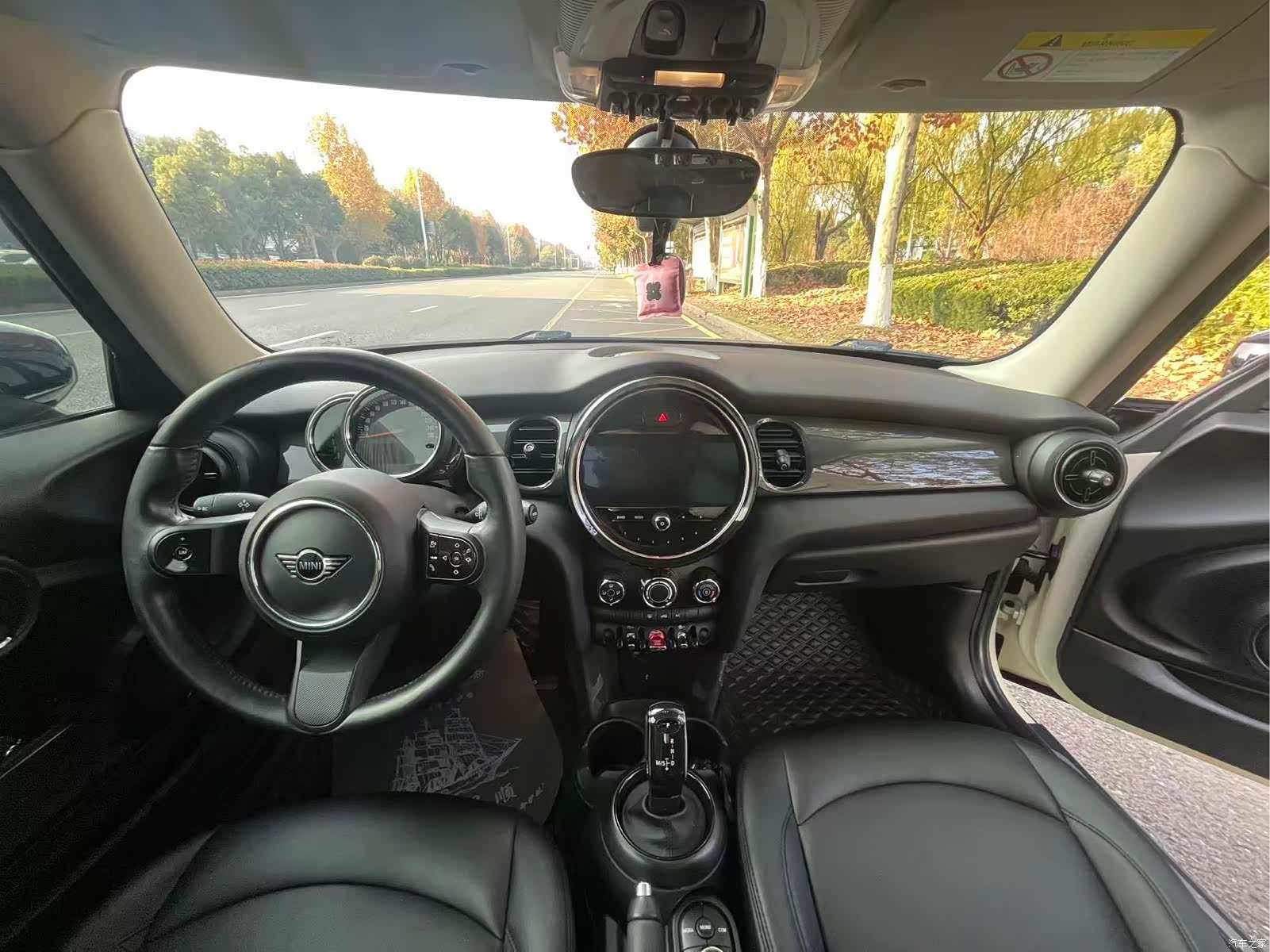 Mini ONE, 2021 9