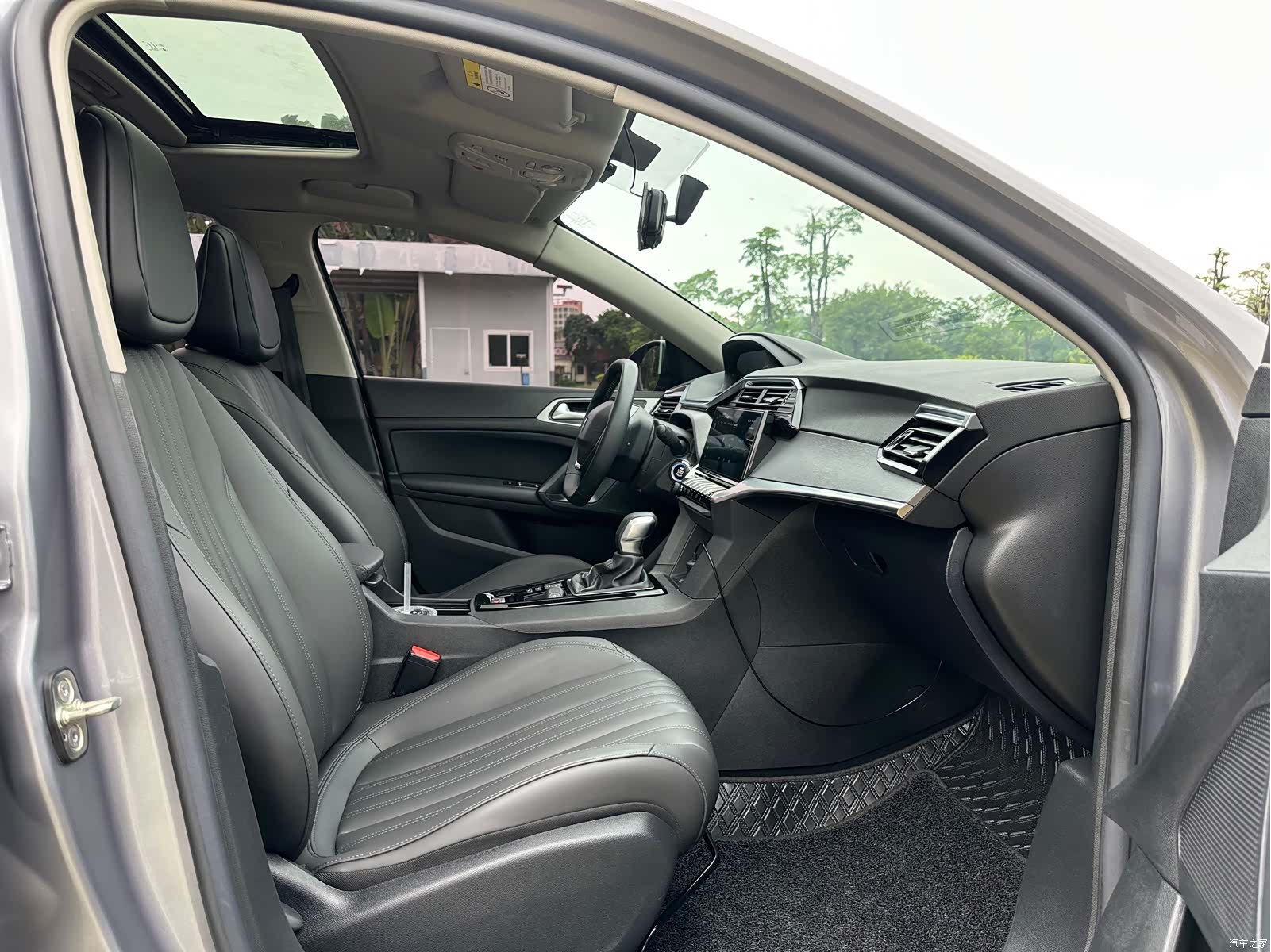 Peugeot 408, 2023 24
