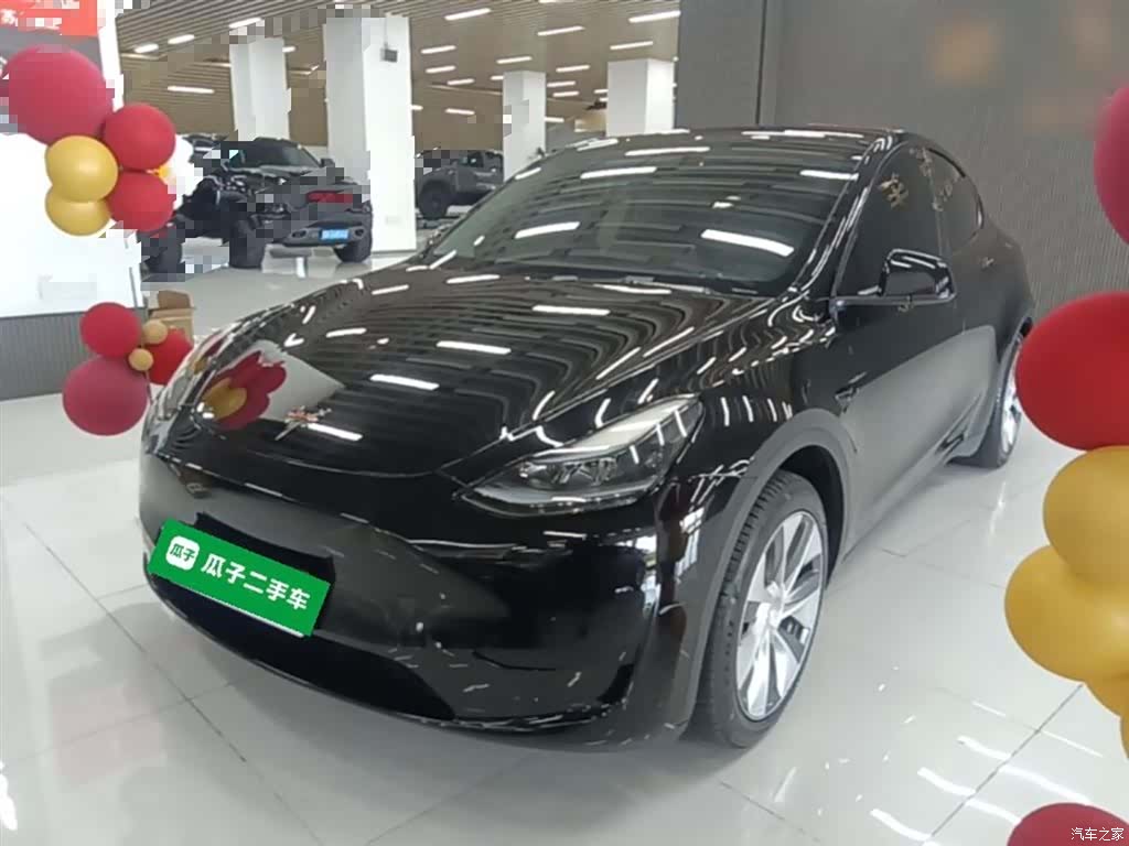 Tesla Model Y, 2023 2