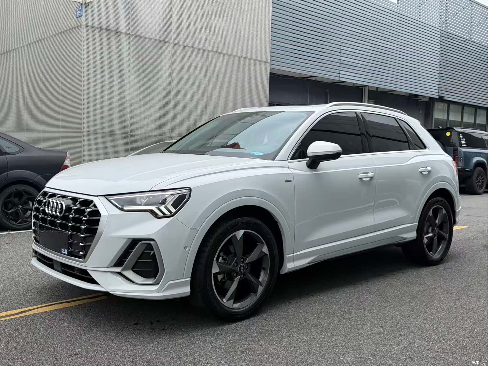 Audi Q3, 2022 1