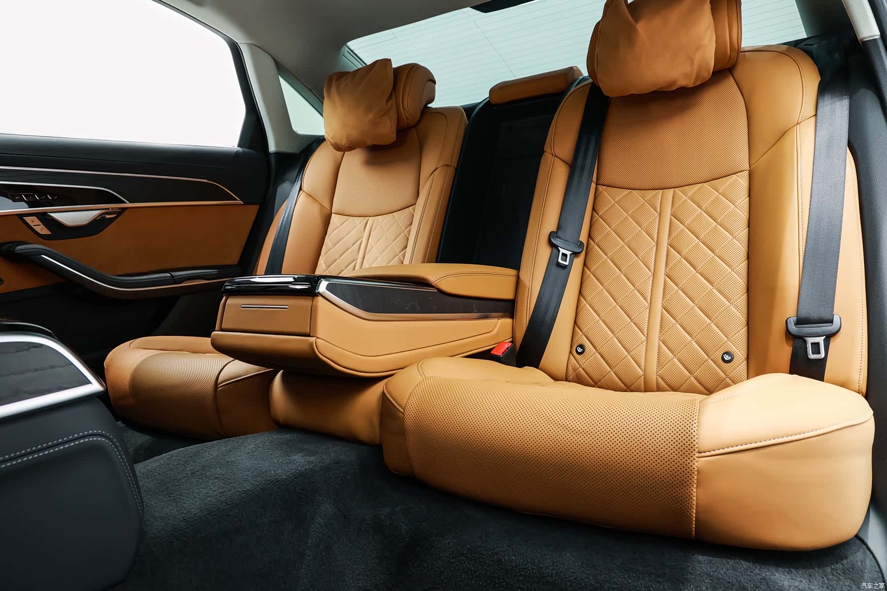 Audi A8L, 2024 12