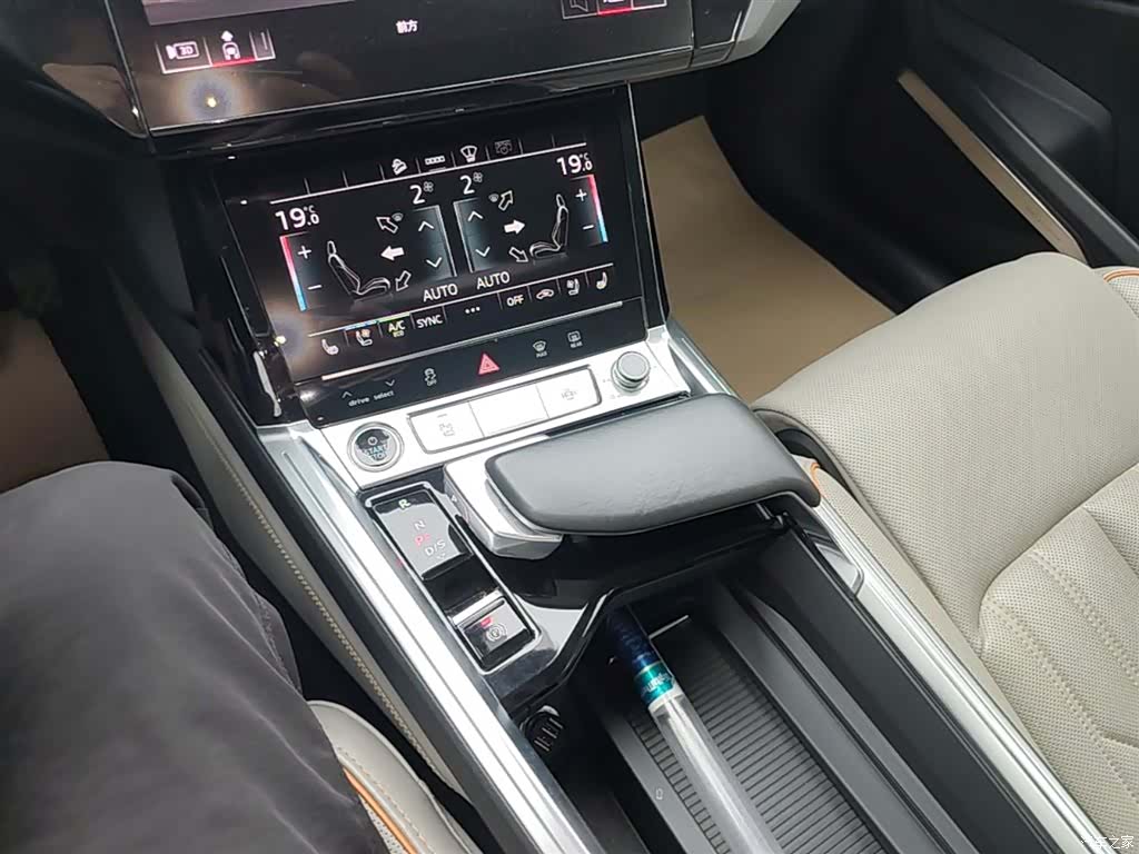 Audi e-tron, 2021 13