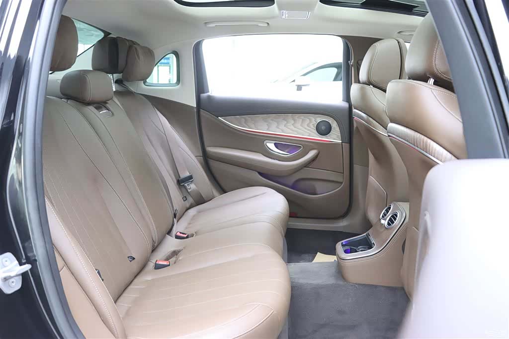 Mercedes-Benz E-Class, 2021 17