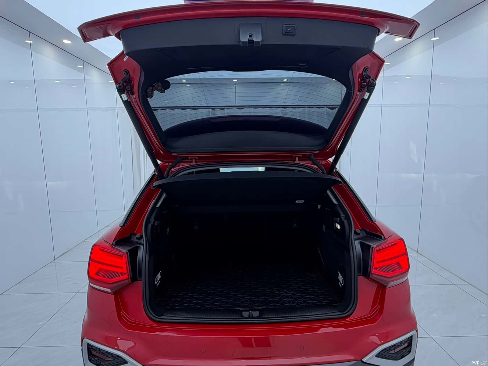 Audi Q2L, 2022 16