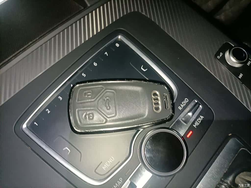 Audi Q5L, 2019 9