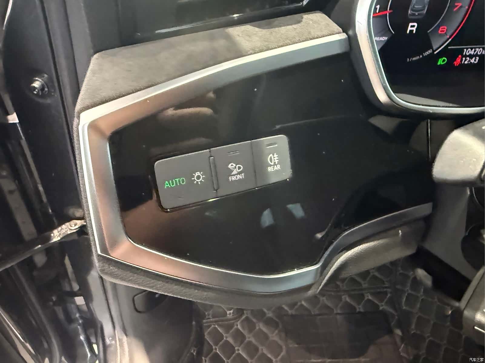 Audi Q3, 2022 11