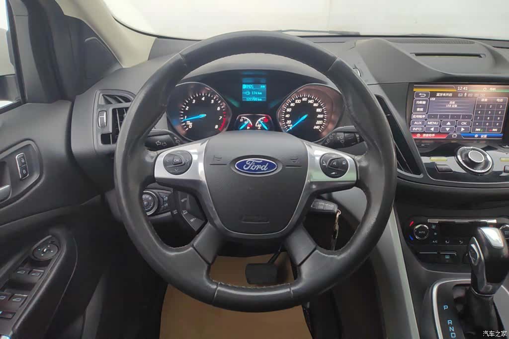 Ford Kuga, 2015 15