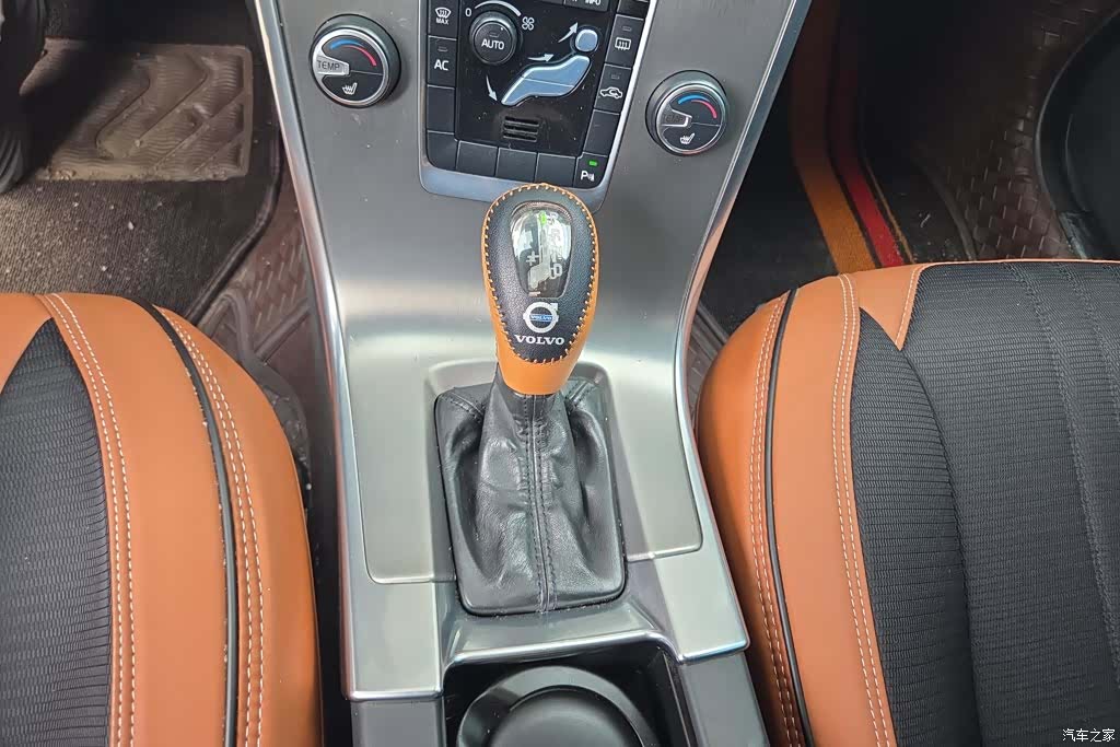 Volvo XC60, 2012 16