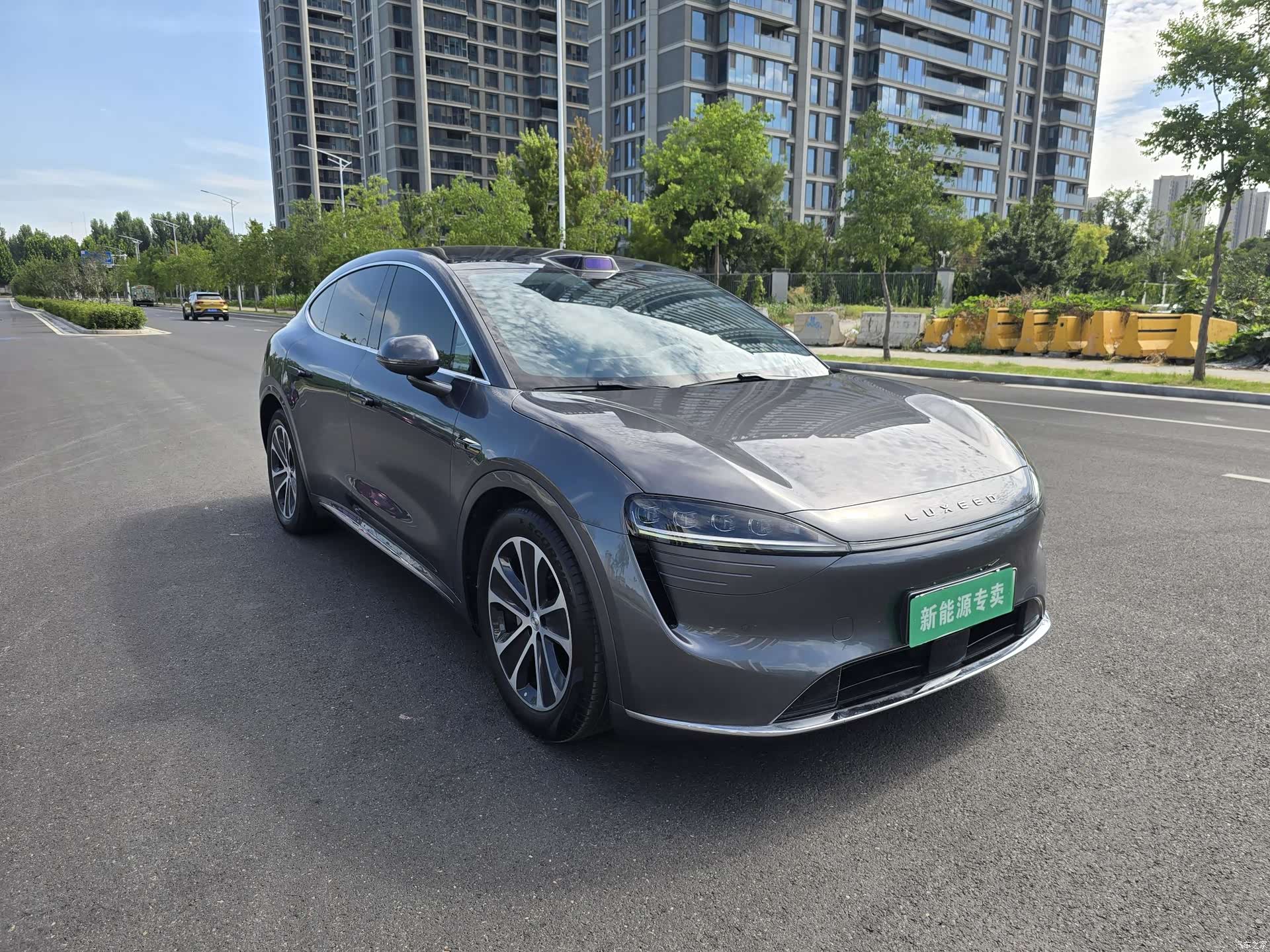Luxeed R7, 2025 3