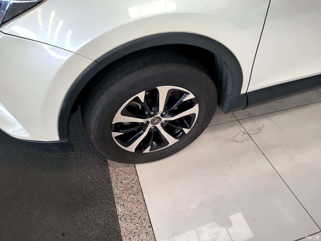 Toyota RAV4, 2017 23