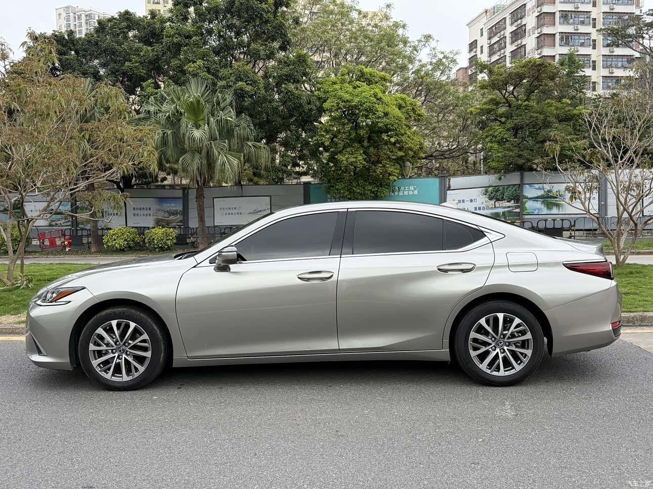 Lexus ES, 2024 6
