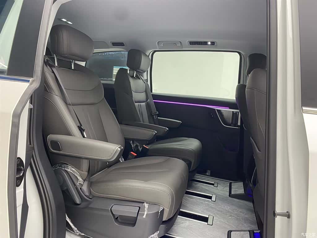 Maxus 7, 2025 24