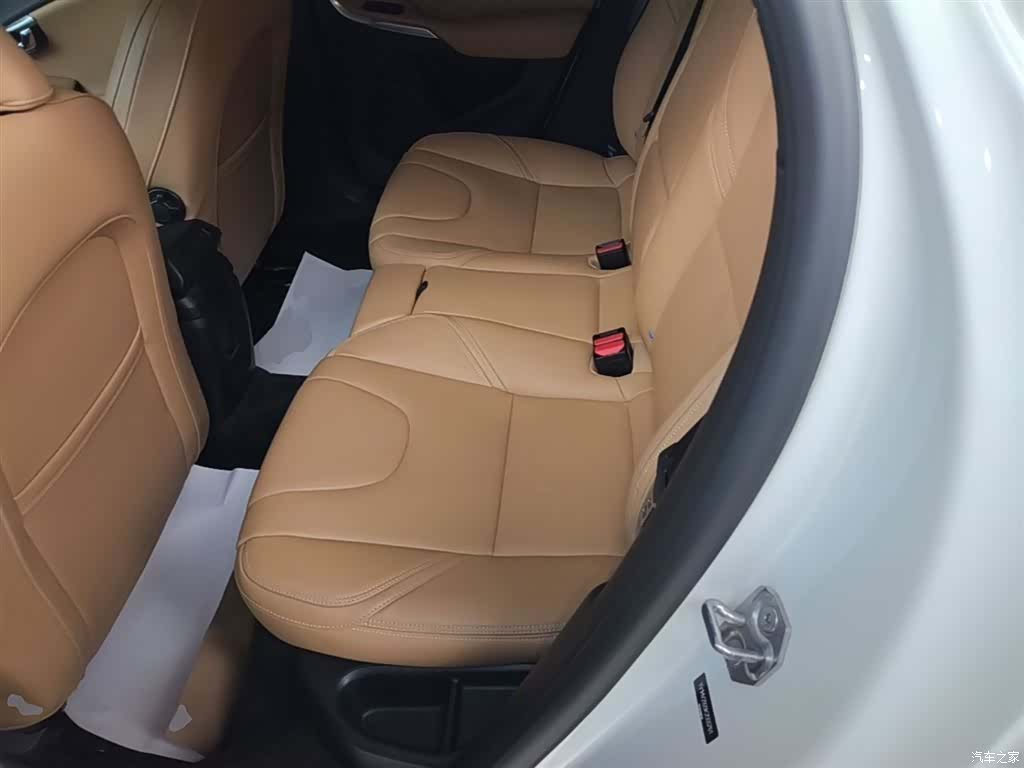 Volvo V40, 2019 17