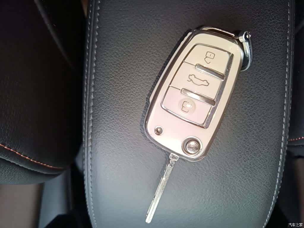 Audi Q3, 2017 9