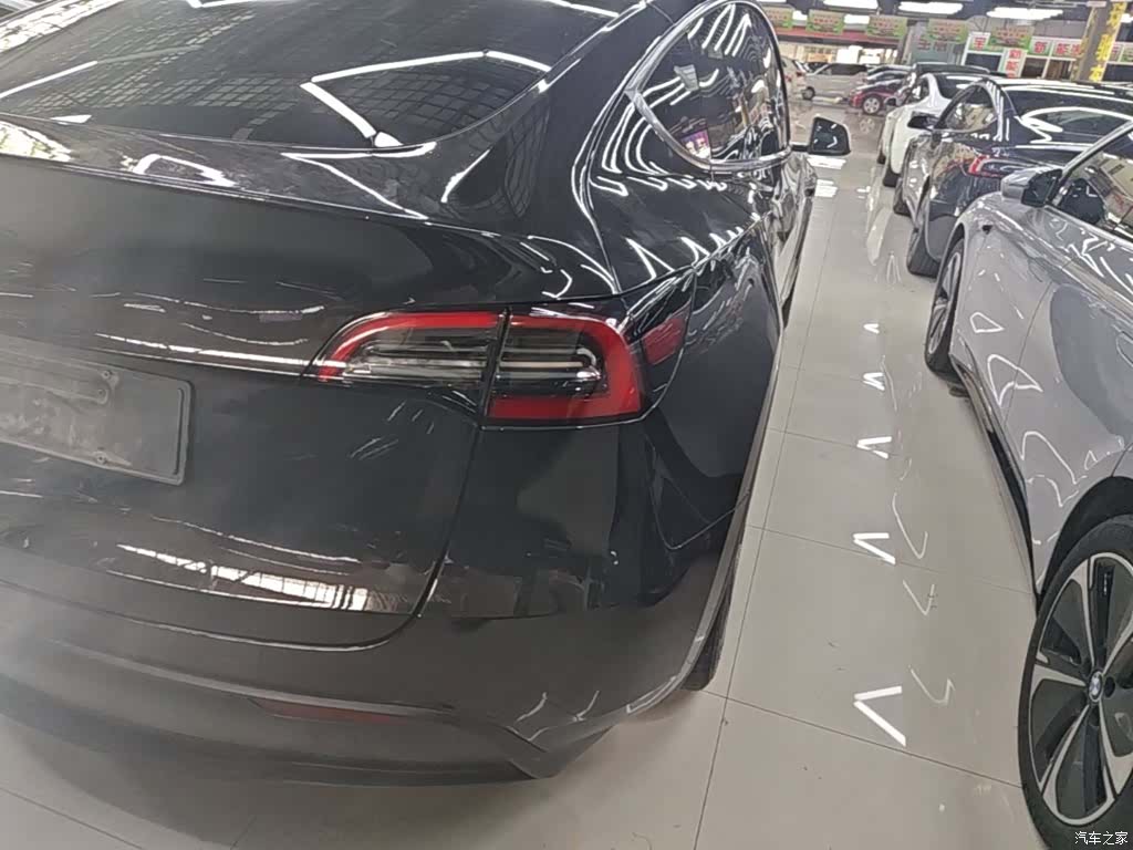 Tesla Model Y, 2024 8