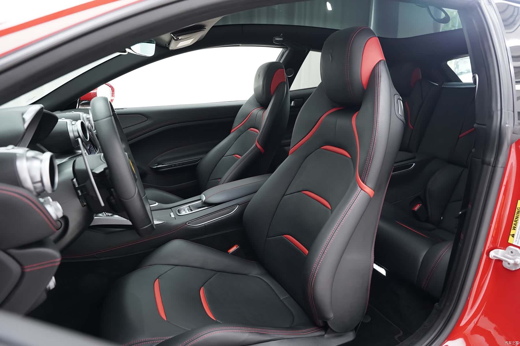 Ferrari GTC4Lus, 2019 7