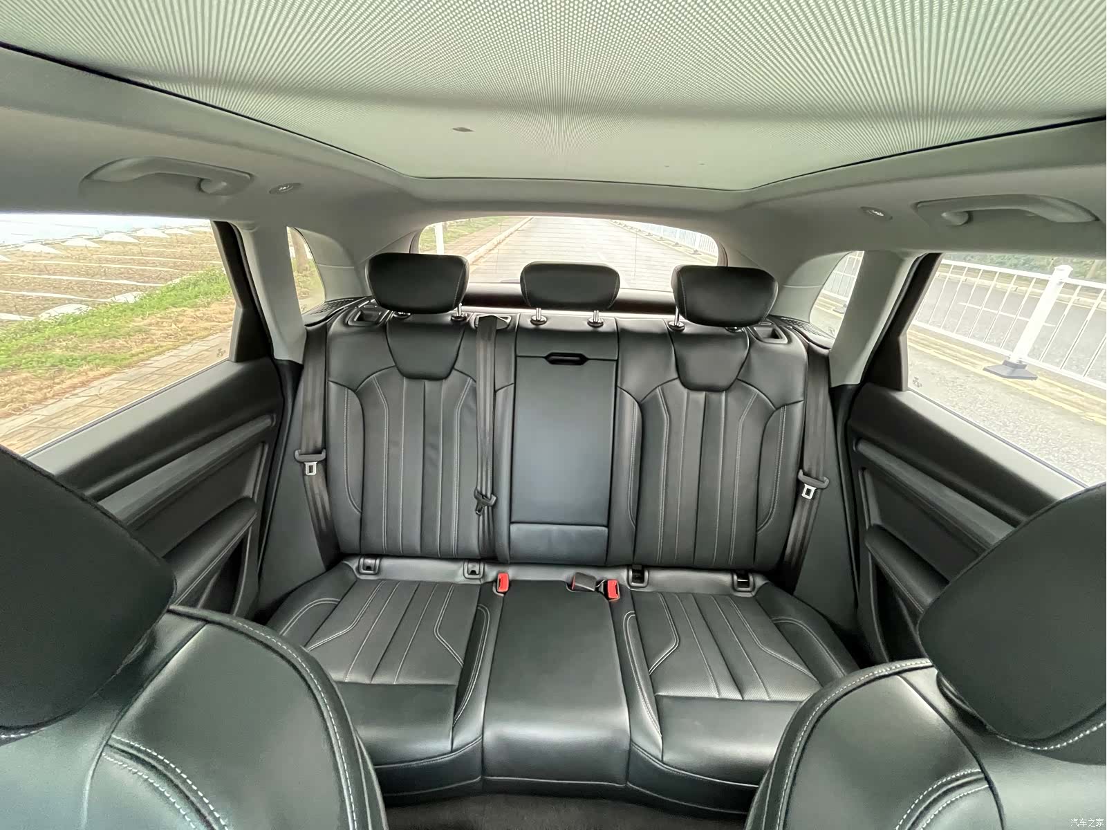 Audi Q5L, 2025 25