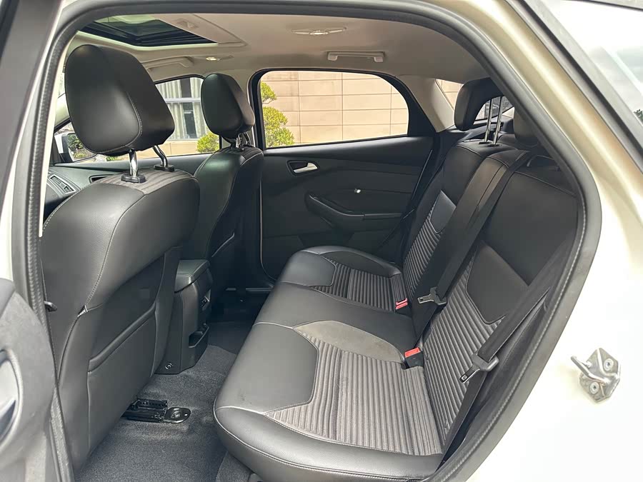 Ford Focus 2018, фото 16