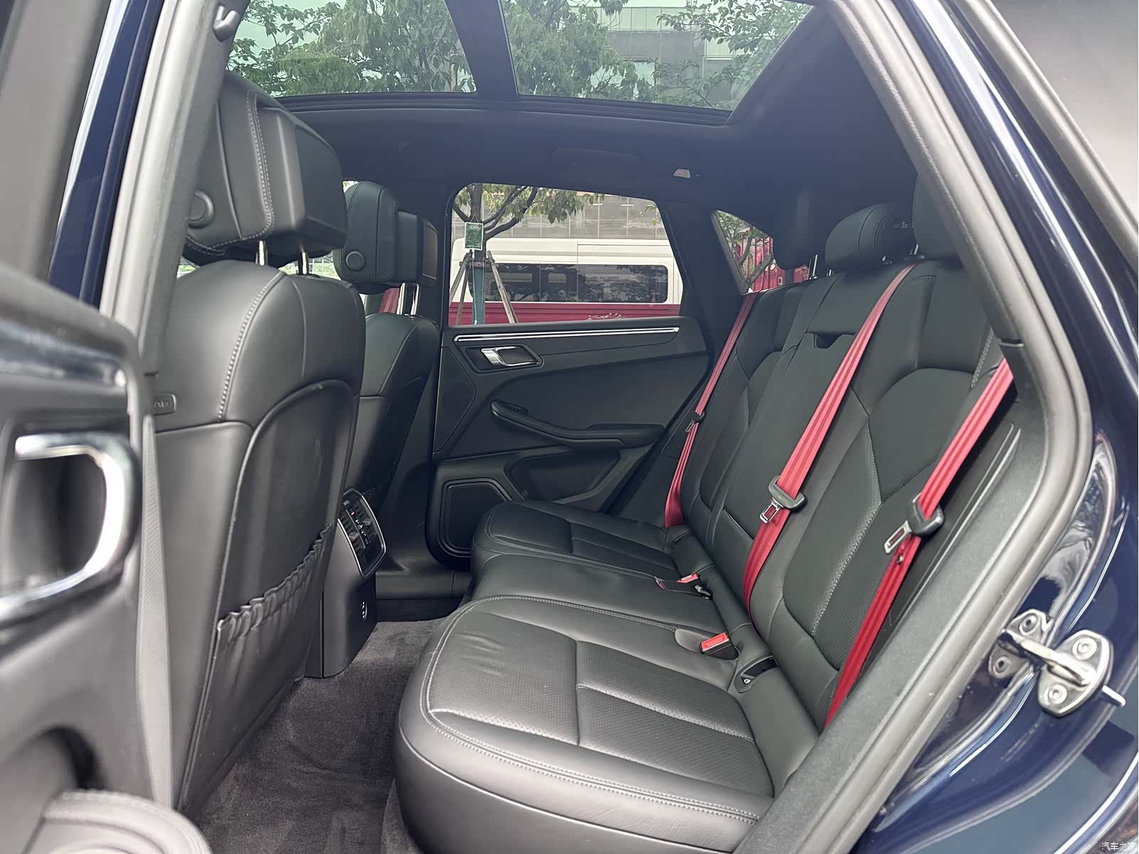 Porsche Macan, 2021 10