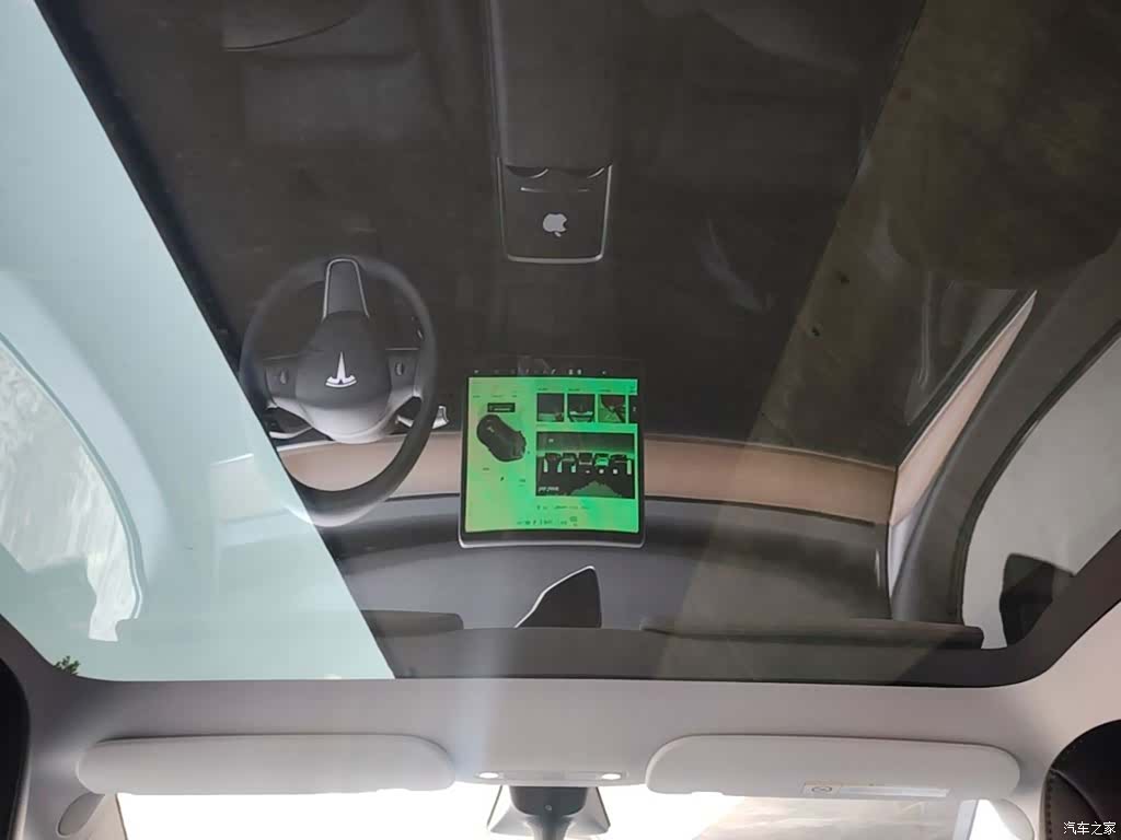 Tesla Model Y, 2022 18