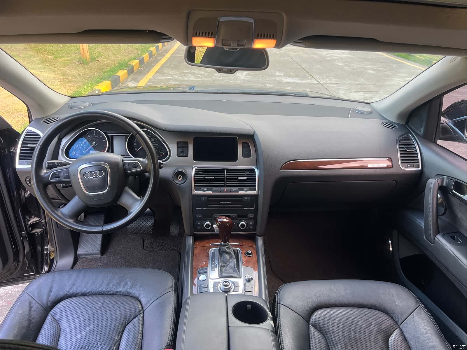 Audi Q7, 2011 10