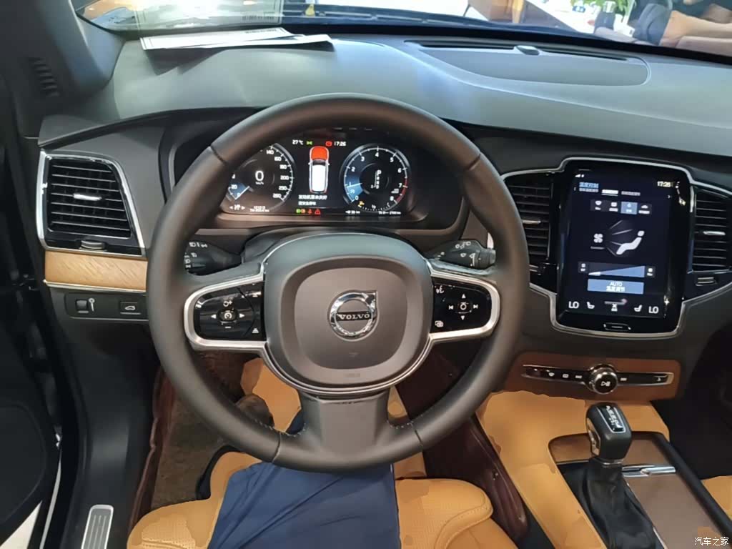 Volvo XC90, 2017 11