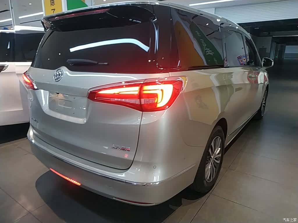 Buick GL8, 2019 7