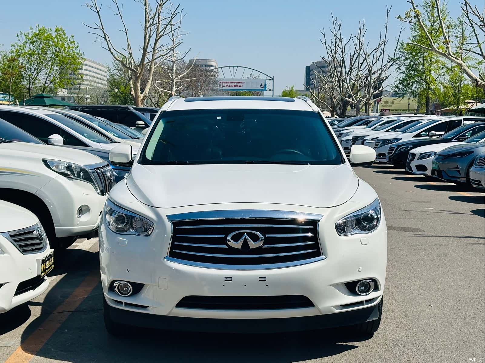 Infiniti JX35, 2014 2