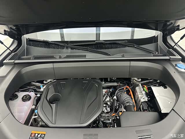 Geely M9, 2025 17