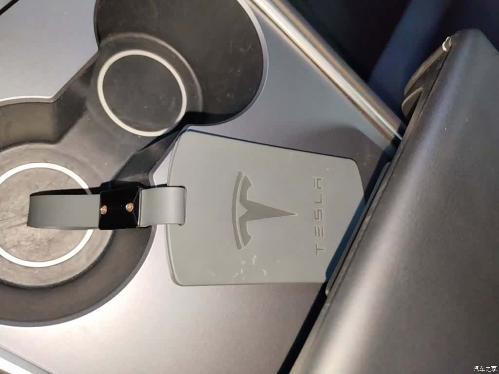 Tesla Model Y, 2022 9