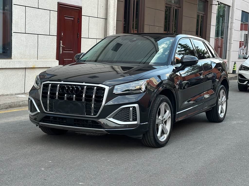 Audi Q2L