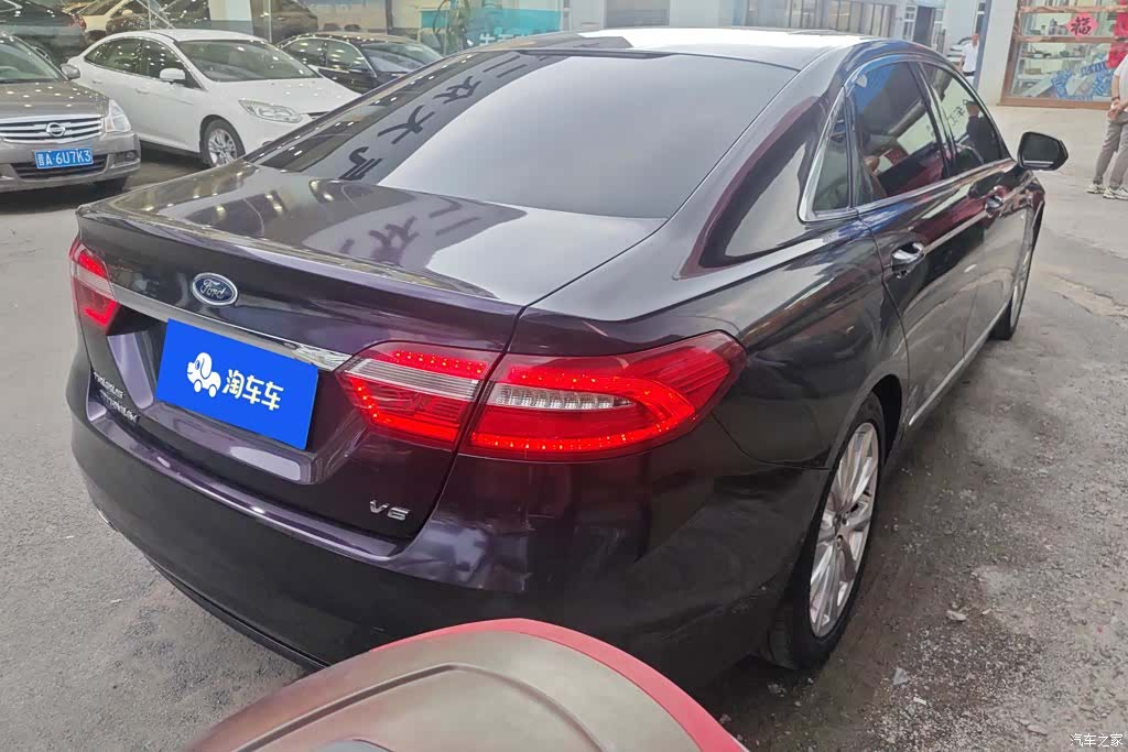 Ford Taurus, 2016 3