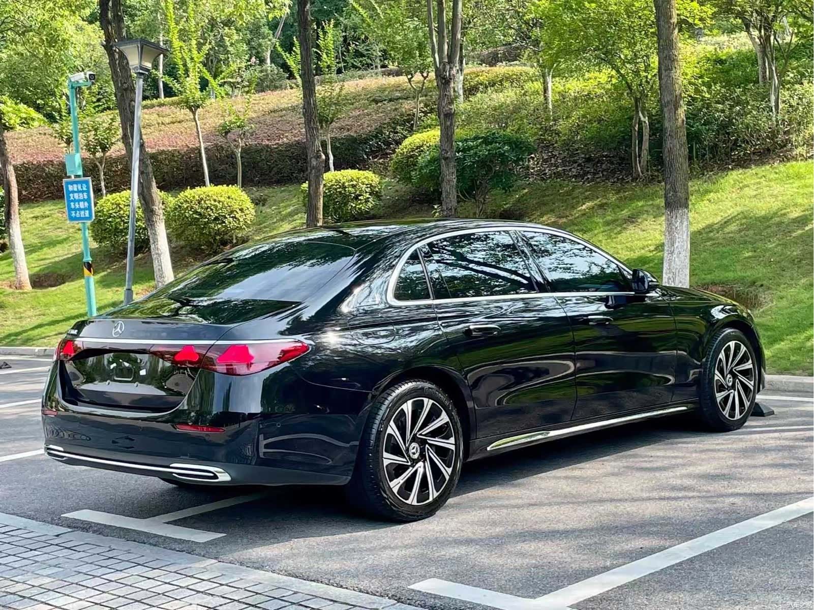 Mercedes-Benz E-Class, 2025 11