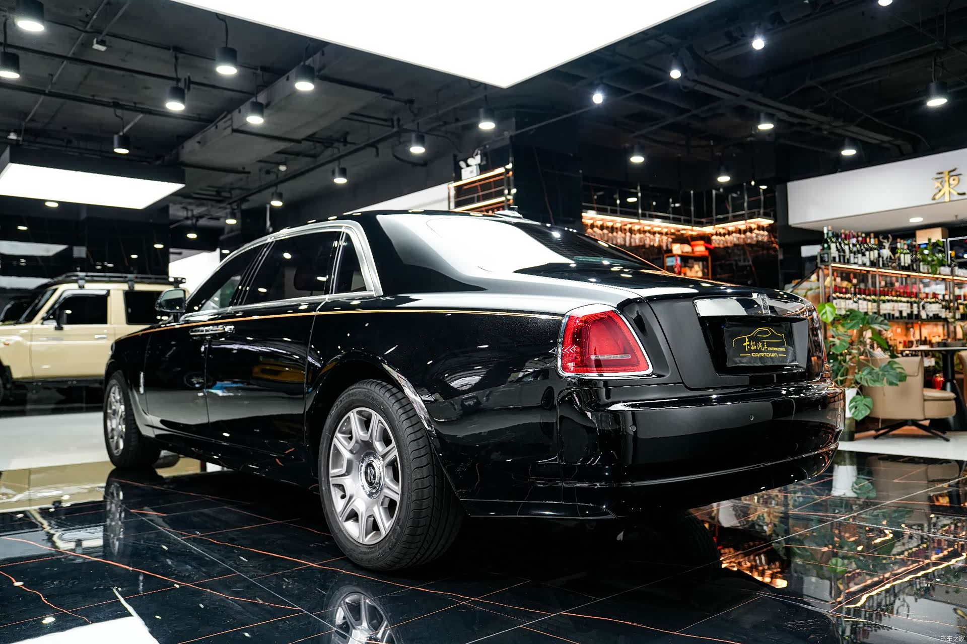 Rolls-Royce Ghost, 2017 все фото